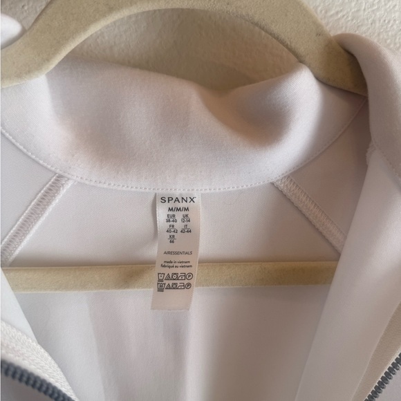 Spanx Air Essentials White Half-Zip Sweatshirt in Size M - Picture 2 of 4